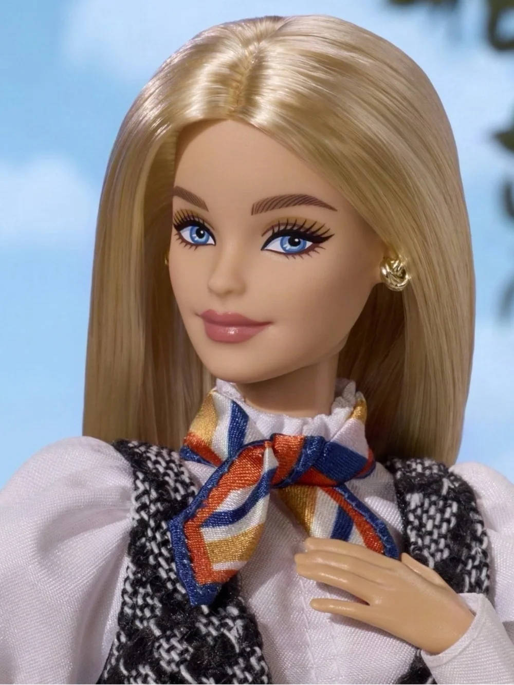 Barbie Signature doll & White Tweed Skirt Dress – Paris Fashion Week